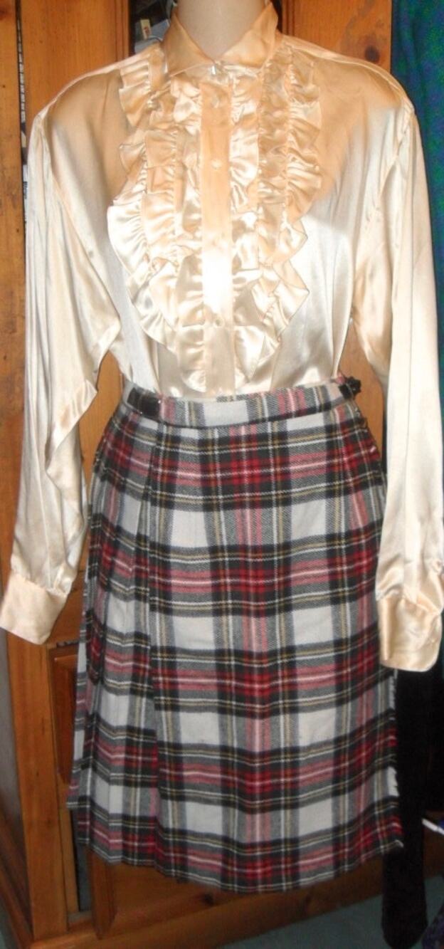 VINTAGE PLAID KILT SKIRT FROM IRELAND